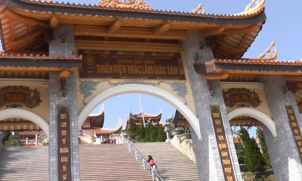 Chùa Cái Bầu Cửa Ông, kết hợp du lịch tâm linh biển đảo