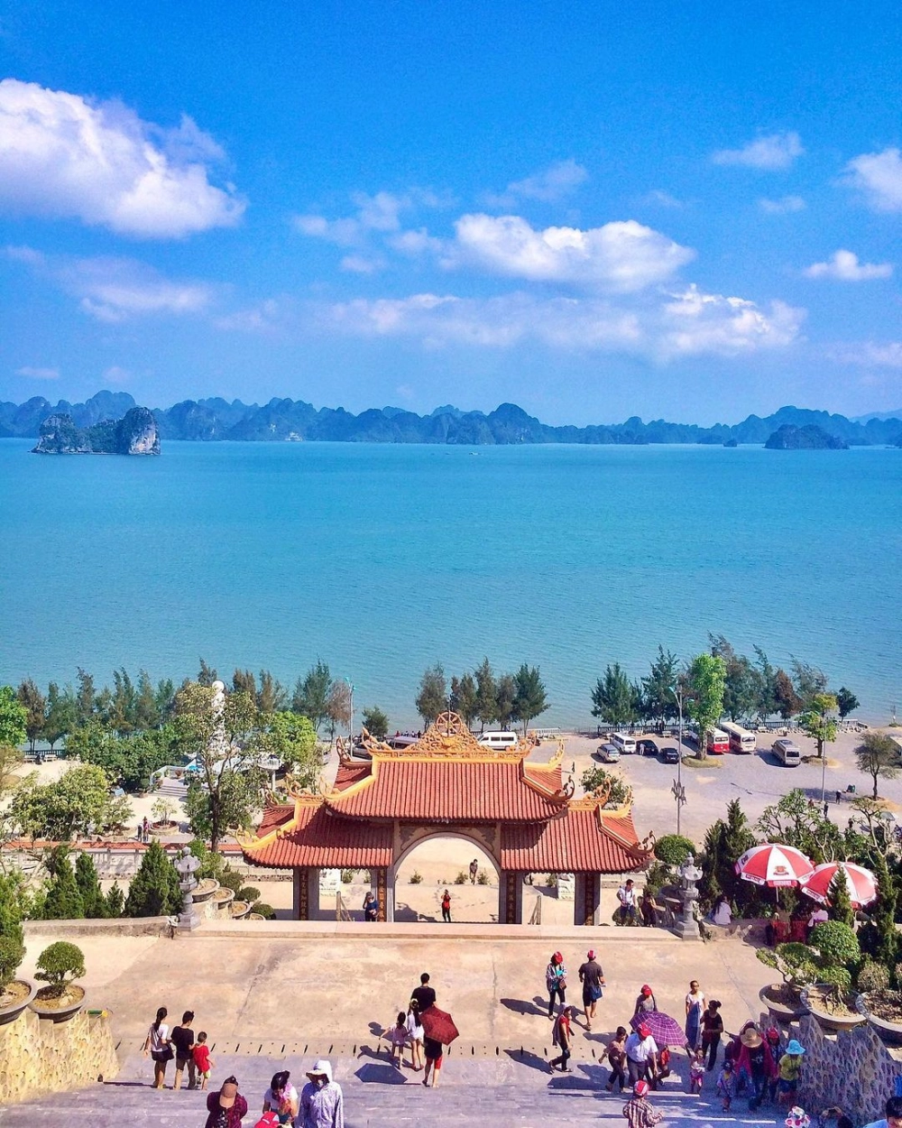 Hình ảnh chùa Cái Bầu Quảng Ninh, đẹp như chốn bồng lai