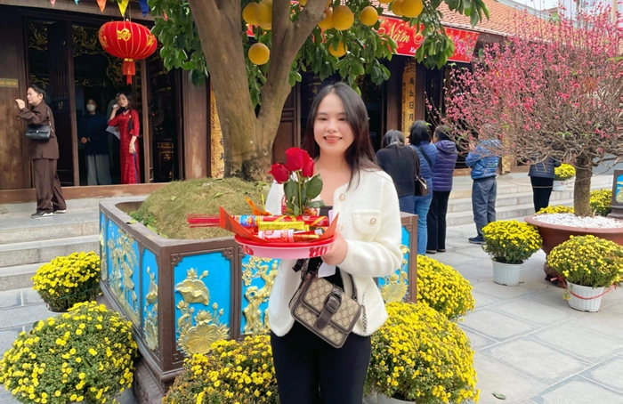 Văn khấn đi chùa Hà, nên khấn tại ban Tam Bảo và ban Đức Ông