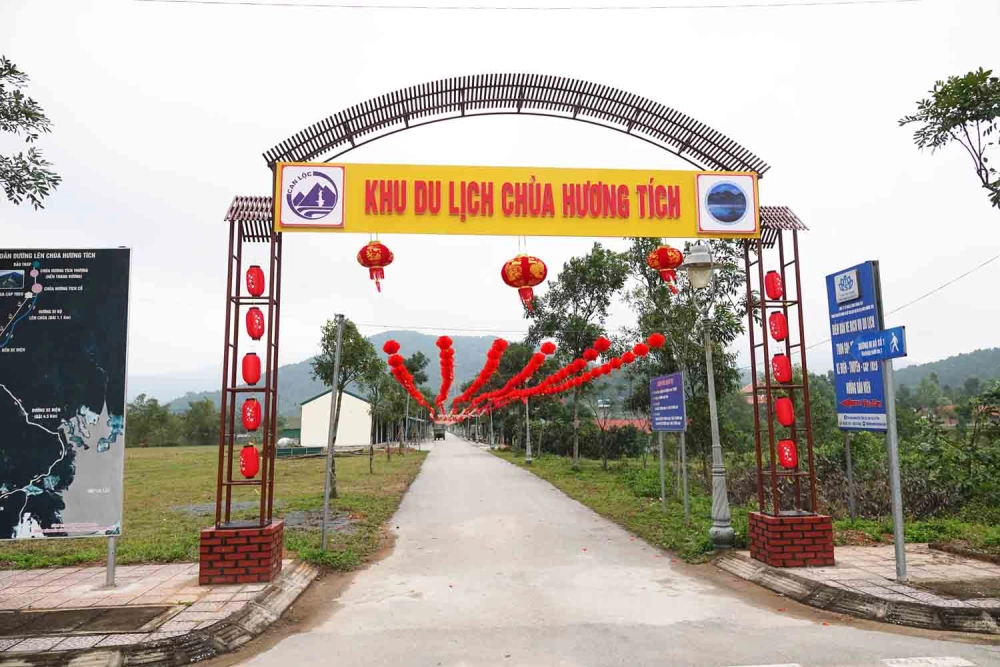 Chùa Hương Tích Hà Tĩnh, linh thiêng giữa non xanh