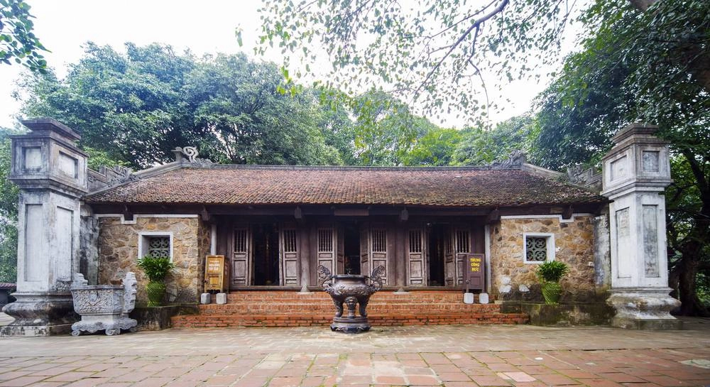 Hình ảnh chùa Hương Tích Hà Tĩnh, đẹp giữa mây trời