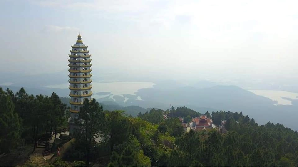 Hình ảnh chùa Hương Tích, đẹp như chốn tiên cảnh giữa đời