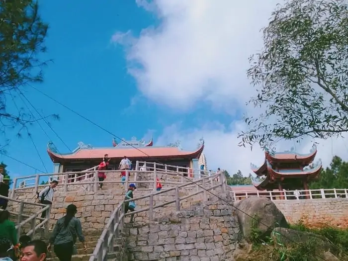Chùa Hương Tích, di tích nổi bật của Hà Tĩnh