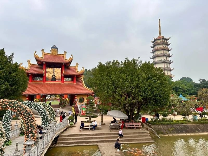 Chùa Khai Nguyên 2025, đón chào những người tìm đến với tâm linh