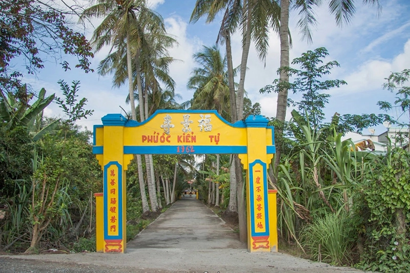 Chùa Lá Sen nằm ở đâu, thuộc xã Hòa Tân Châu Thành