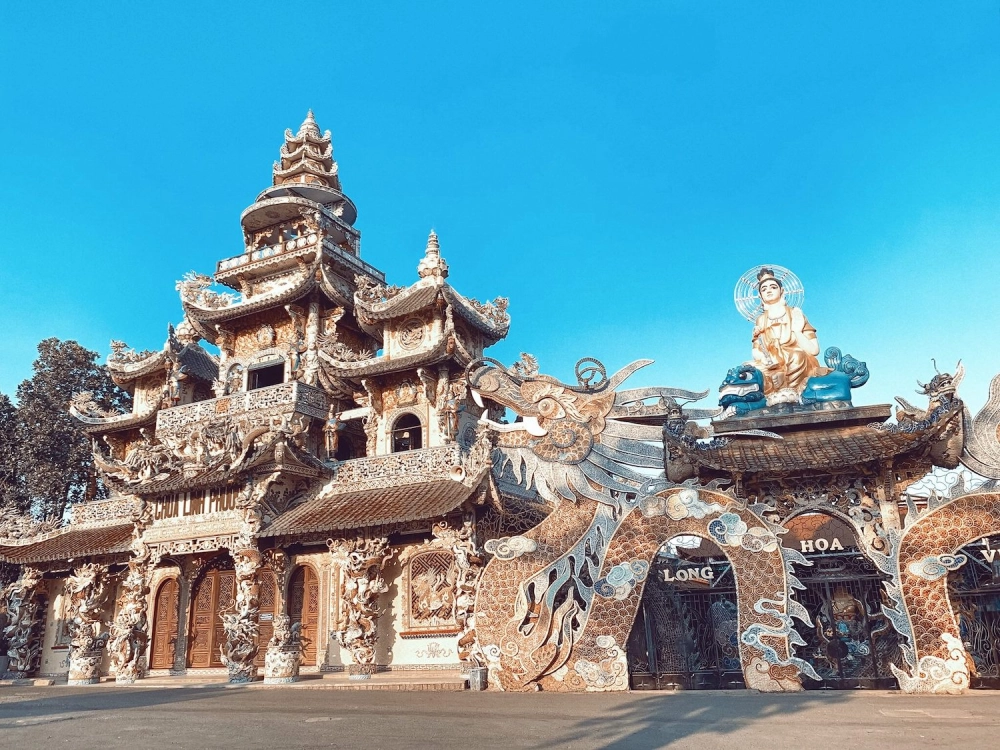 Chùa Linh Phước giờ mở cửa, từ 7h đến 17h