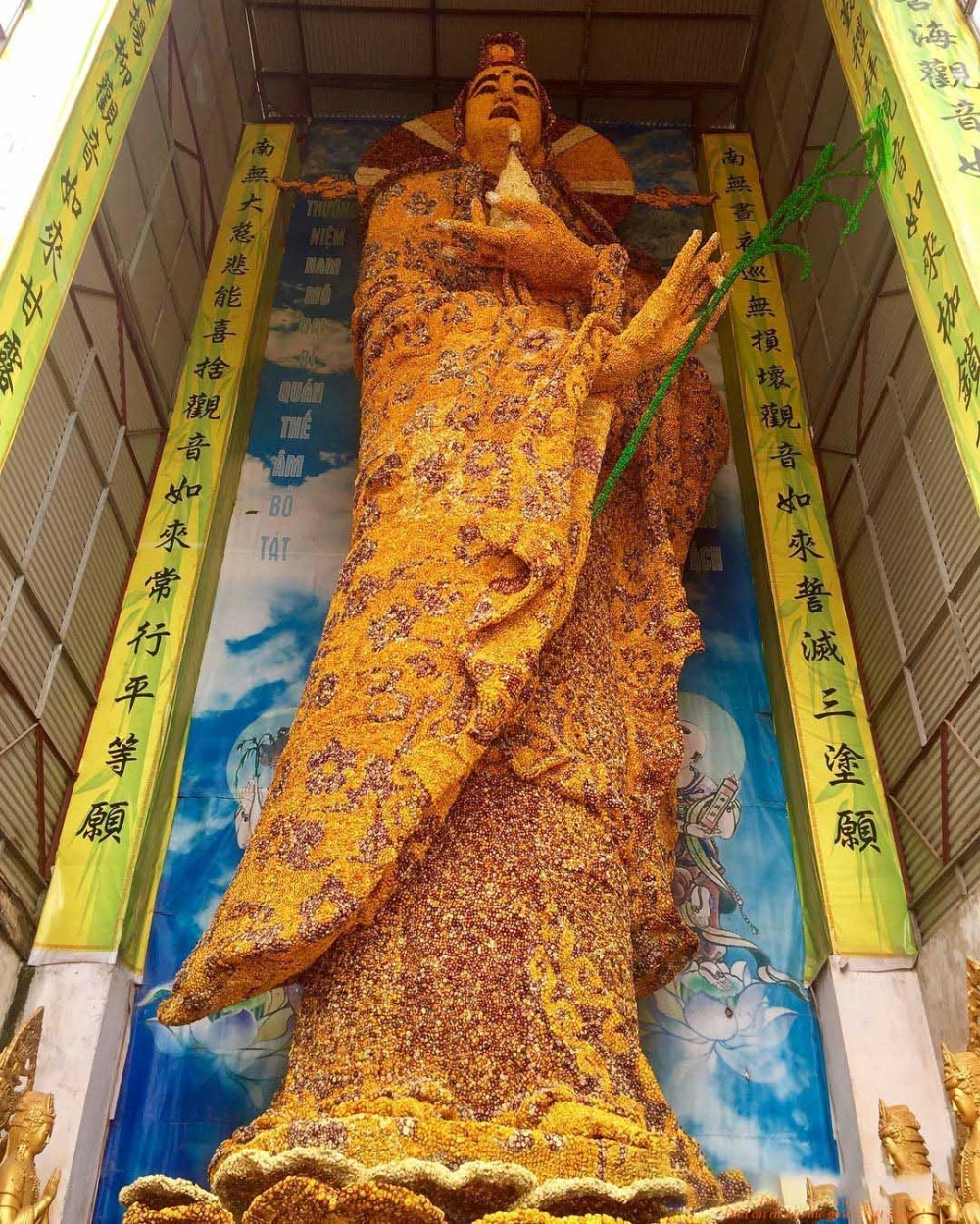 Chùa Linh Phước tại Đà Lạt hút du khách