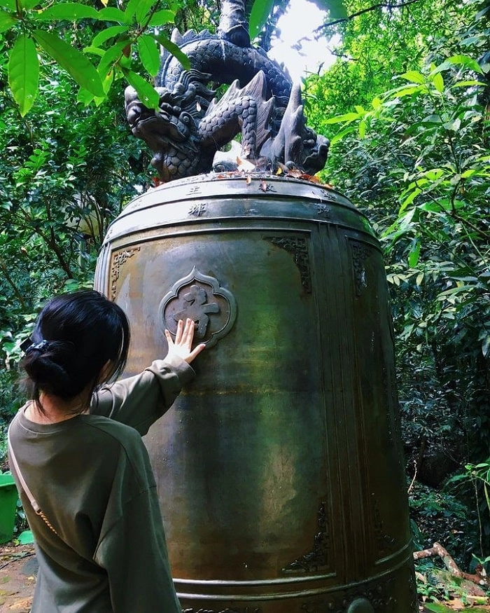 Kinh nghiệm đi Chùa Lôi Âm, chuẩn bị trang phục thoải mái và chấp hành quy định nơi thờ tự