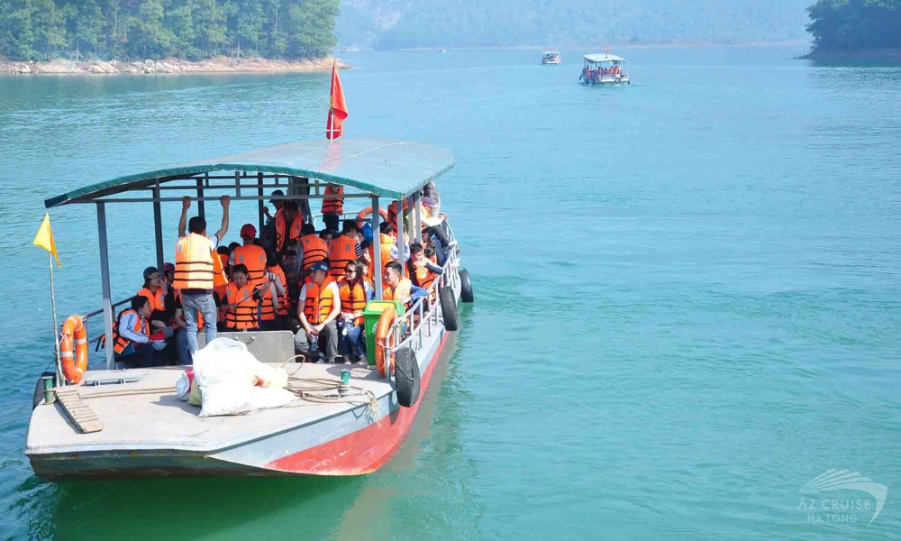 Hồ Yên Lập Chùa Lôi Âm, hồ nước đẹp như tranh, một phần không thể thiếu khi tham quan