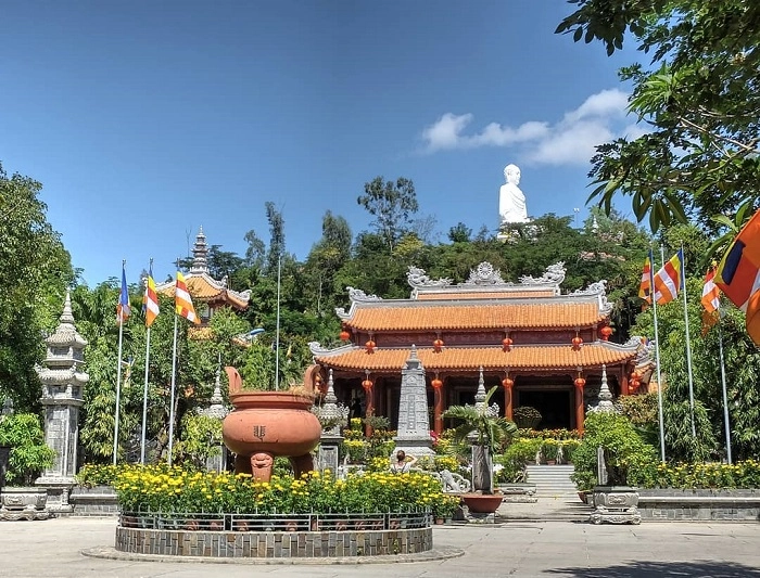 Chùa Long Sơn thành phố Nha Trang, biểu tượng văn hóa và Phật giáo