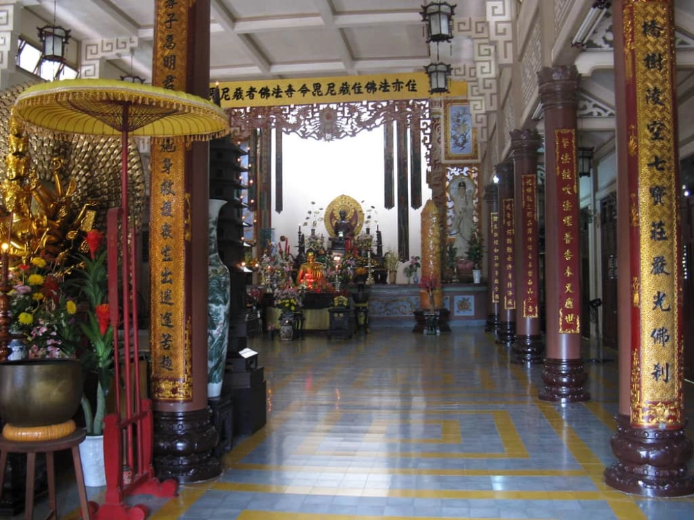 Chùa Long Sơn tự Nha Trang, mang vẻ đẹp cổ kính thanh tịnh