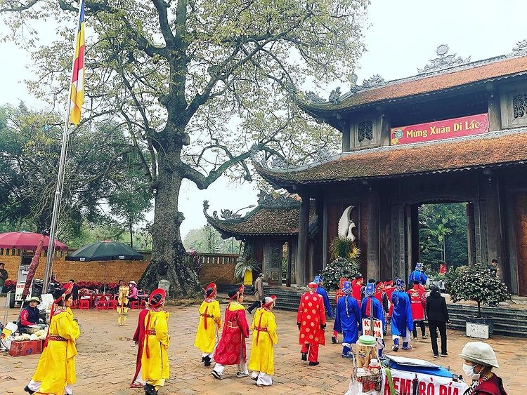 Sự tích chùa Nôm, liên quan đến các truyền thuyết và câu chuyện tâm linh lâu đời
