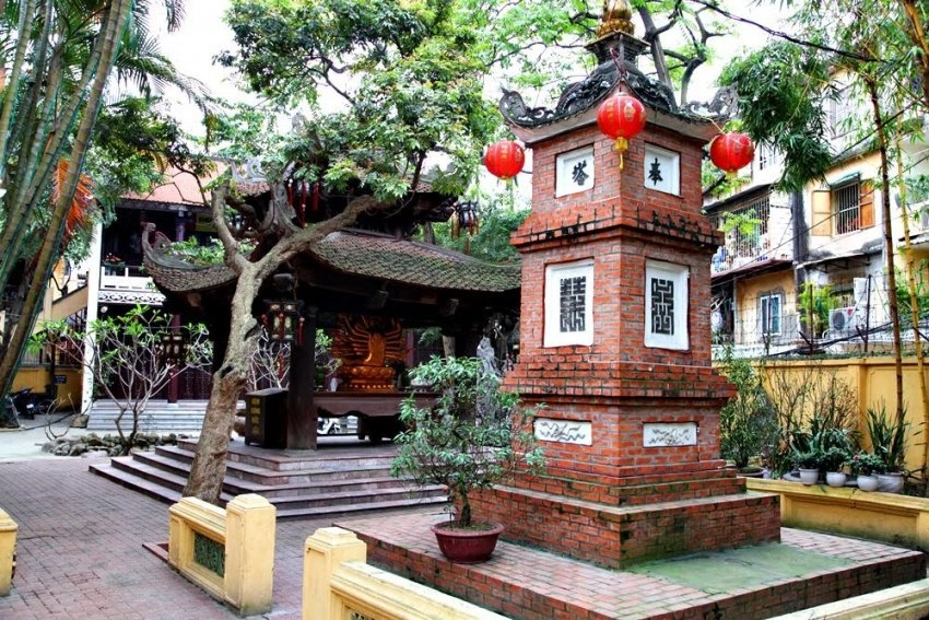 Chùa Phúc Khánh giờ mở cửa, từ 6 giờ sáng đến 8 giờ tối