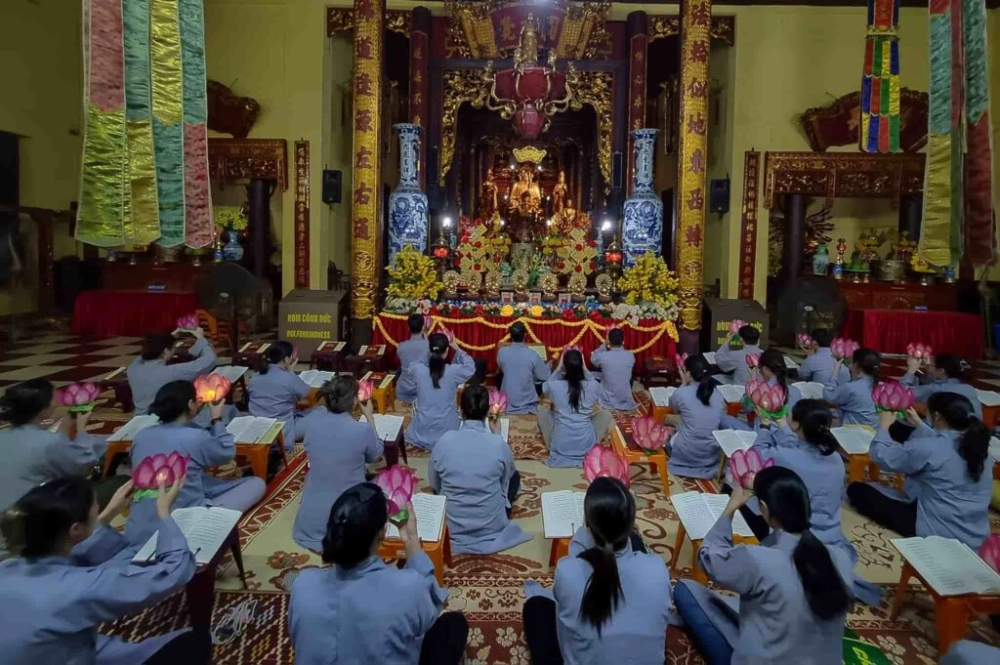 Giờ mở cửa Chùa Quán Sứ từ sáng sớm