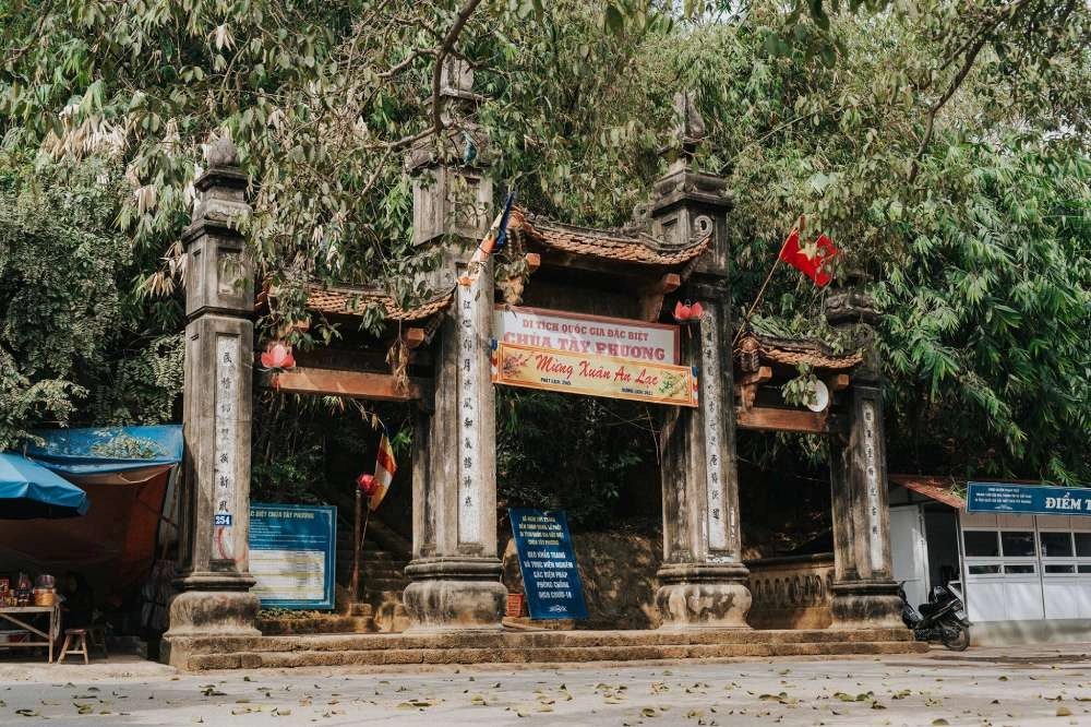Các vị La Hán chùa Tây Phương, uy nghiêm và trang trọng