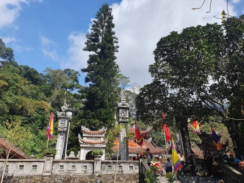 Ngắm bình minh chùa Tây Thiên, đón ánh sáng tâm linh thuần khiết