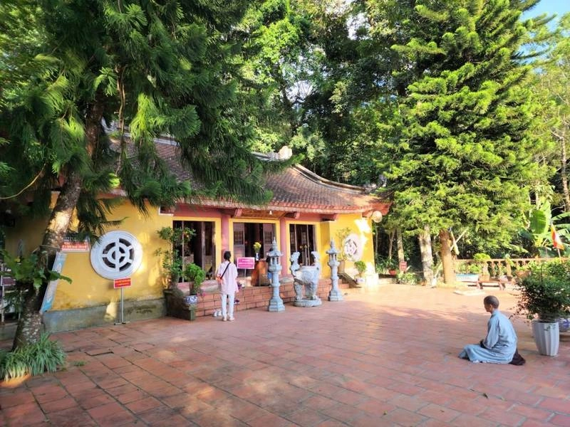 Review chùa Tây Thiên, cảnh đẹp thanh tịnh đường đi thuận tiện