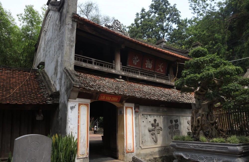 Chùa Thầy Quốc Oai Hà Nội, nơi nổi tiếng với kiến trúc đẹp và lịch sử lâu đời