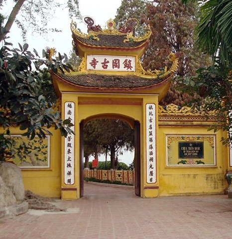 Khám phá vẻ đẹp cổ kính chùa Trấn Quốc