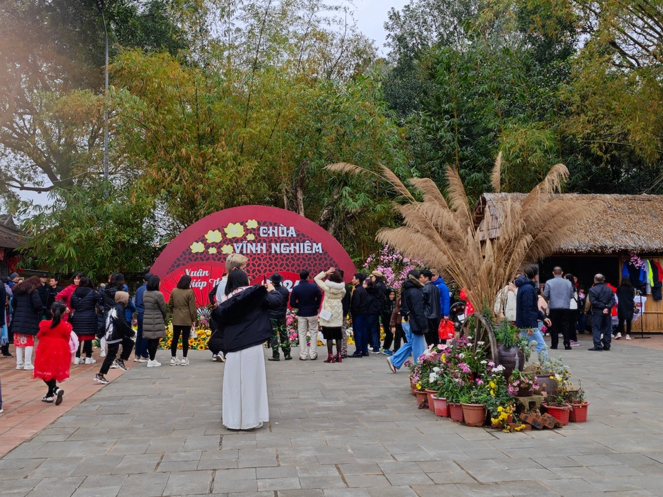 Quy y tam bảo chùa Vĩnh Nghiêm tìm chốn an nhiên