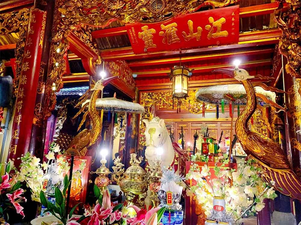 Lễ hội đền Bạch Mã Hà Nội diễn ra tháng hai