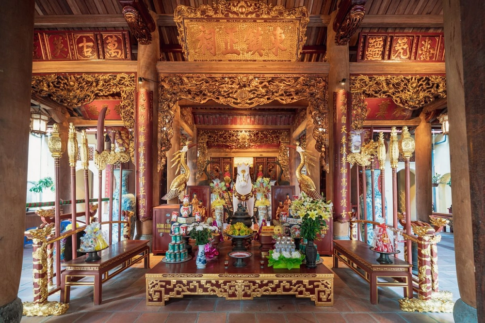 Thuyết minh về đền Bạch Mã kiến trúc và lịch sử