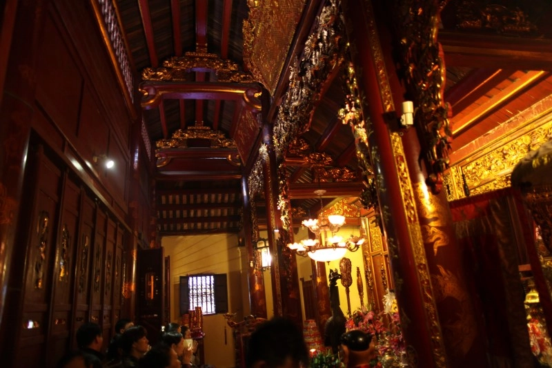 Bài đánh giá về đền Bạch Mã điểm đến nên ghé