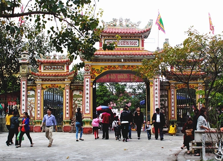 Đền Cùng Giếng Ngọc cầu gì được nấy