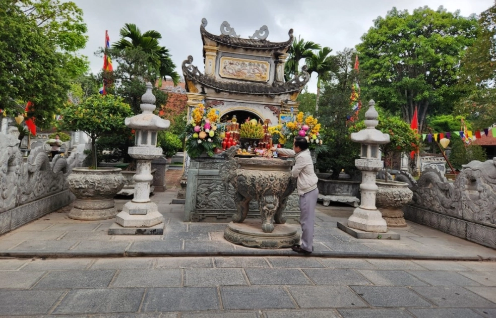 Đền Kiếp Bạc ảnh, đền có phong cảnh đẹp, không gian linh thiêng