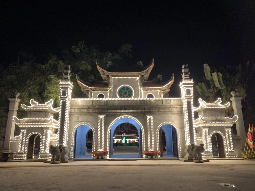Đền Mẫu Âu Cơ Hạ Hòa, nơi tôn thờ Mẫu Âu Cơ với không gian trang nghiêm