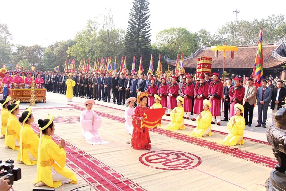 Lễ hội Đền Mẫu Âu Cơ gồm mấy phần, bao gồm nhiều nghi lễ tâm linh trang trọng