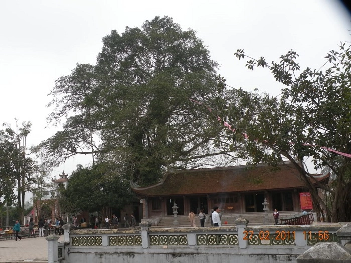 Bài cúng Đền Mẫu Âu Cơ, lời cầu xin bình an và may mắn cho gia đình