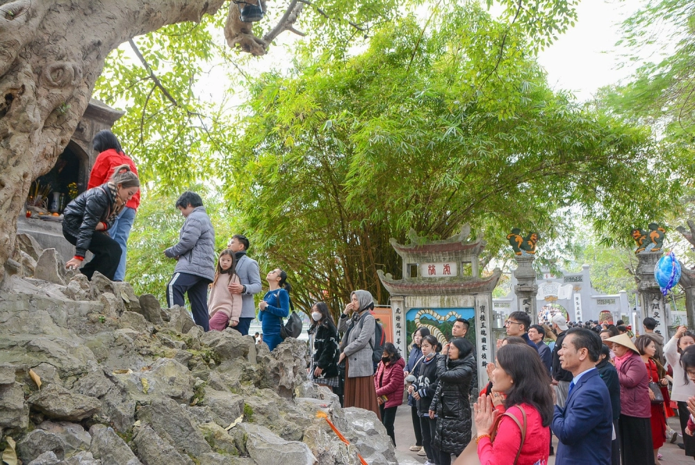 Đền Ngọc Sơn hồ Gươm gắn liền lịch sử