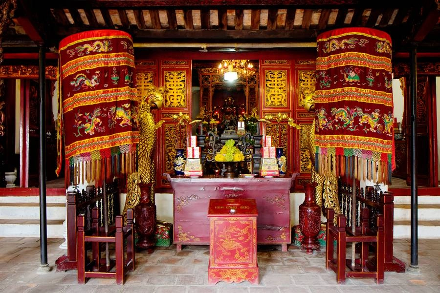 Hồ Hoàn Kiếm đền Ngọc Sơn gắn bó lâu đời