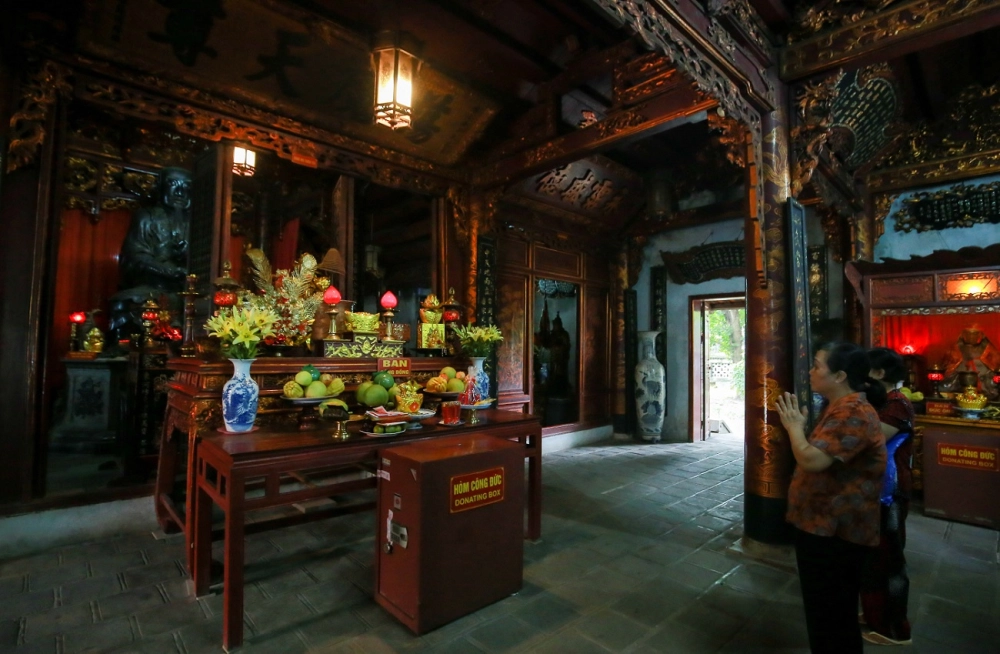Đền quán thánh giá vé, vào cửa miễn phí không mất tiền