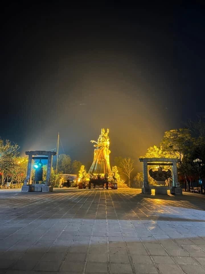 Lễ hội Đền Gióng Sóc Sơn rộn ràng tưng bừng