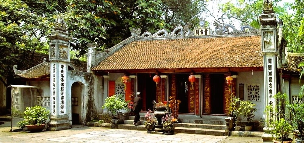 Đền Voi Phục thờ vị thần nào, thờ thần Voi Phục giúp bảo vệ người dân
