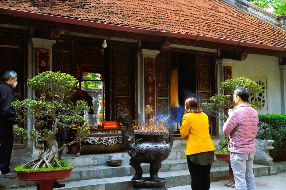 Đền Voi Phục, ngôi đền lịch sử thu hút du khách đến cầu an và thịnh vượng
