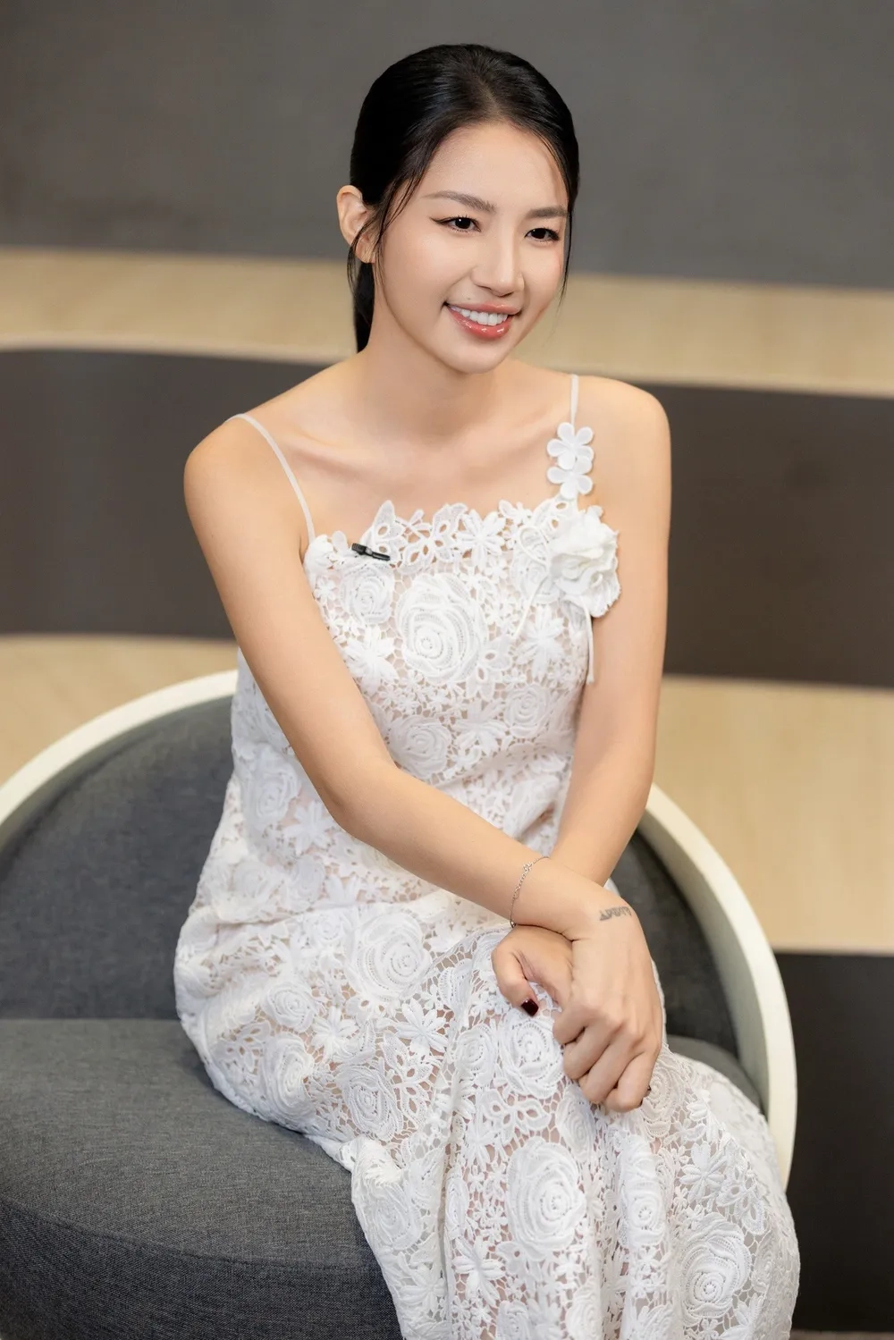 Màn tái xuất trong diễn viên Minh Khuê Lật mặt 7 khiến fan ngỡ ngàng