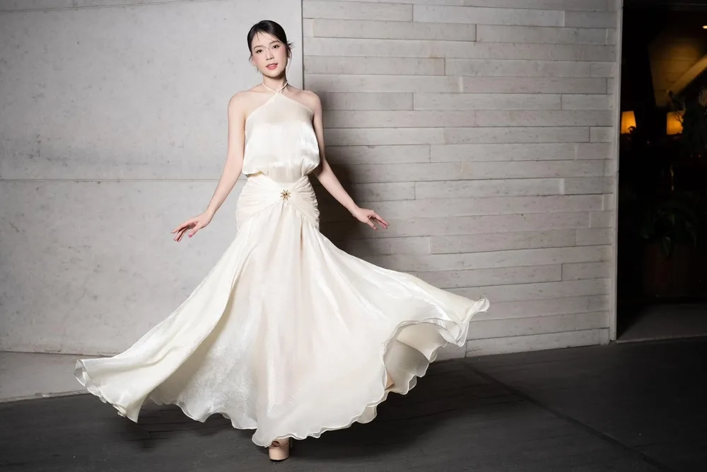 Tin đồn lan nhanh về diễn viên Sam có bầu với ai