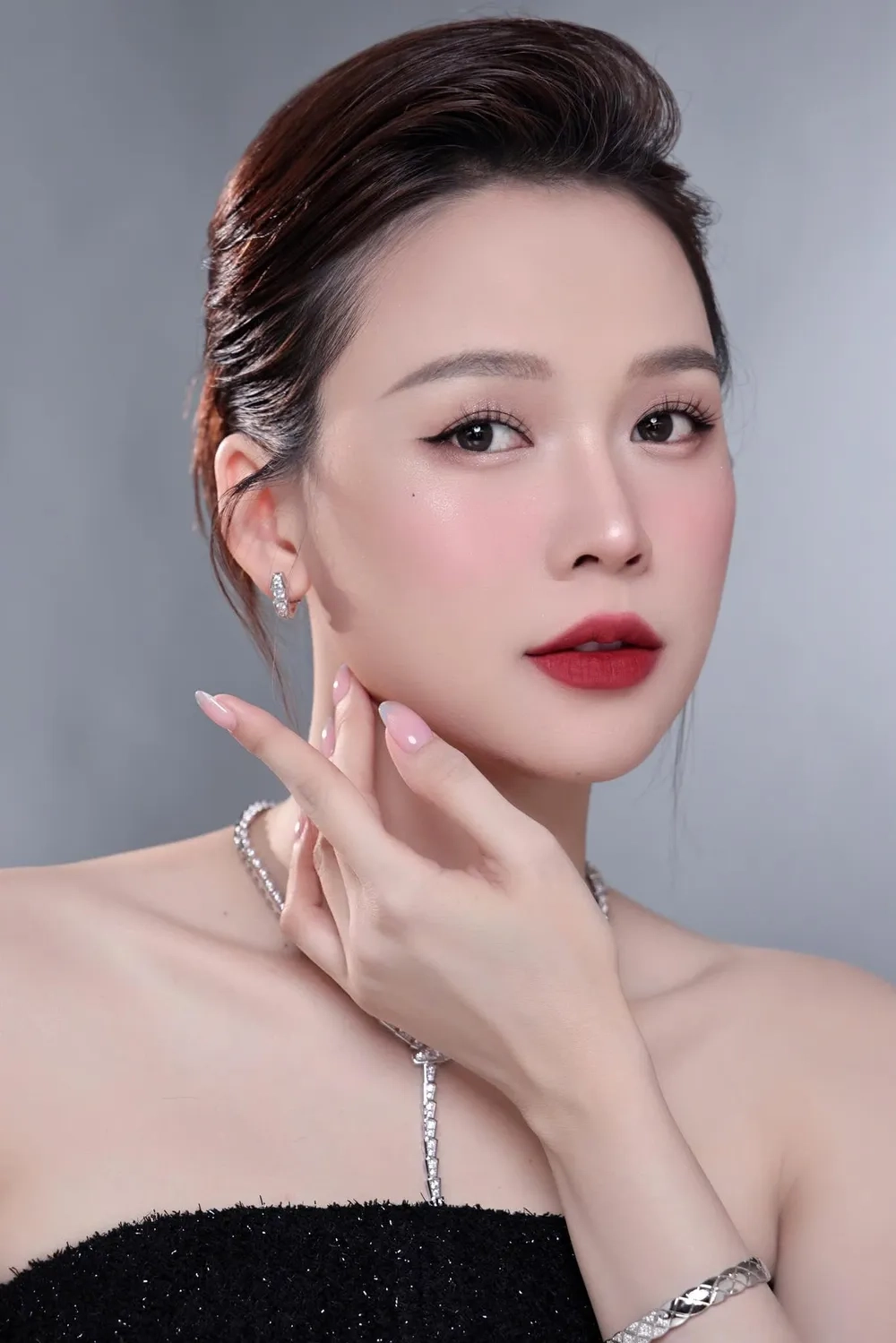 Fan đoán già đoán non diễn viên Sam lấy ai