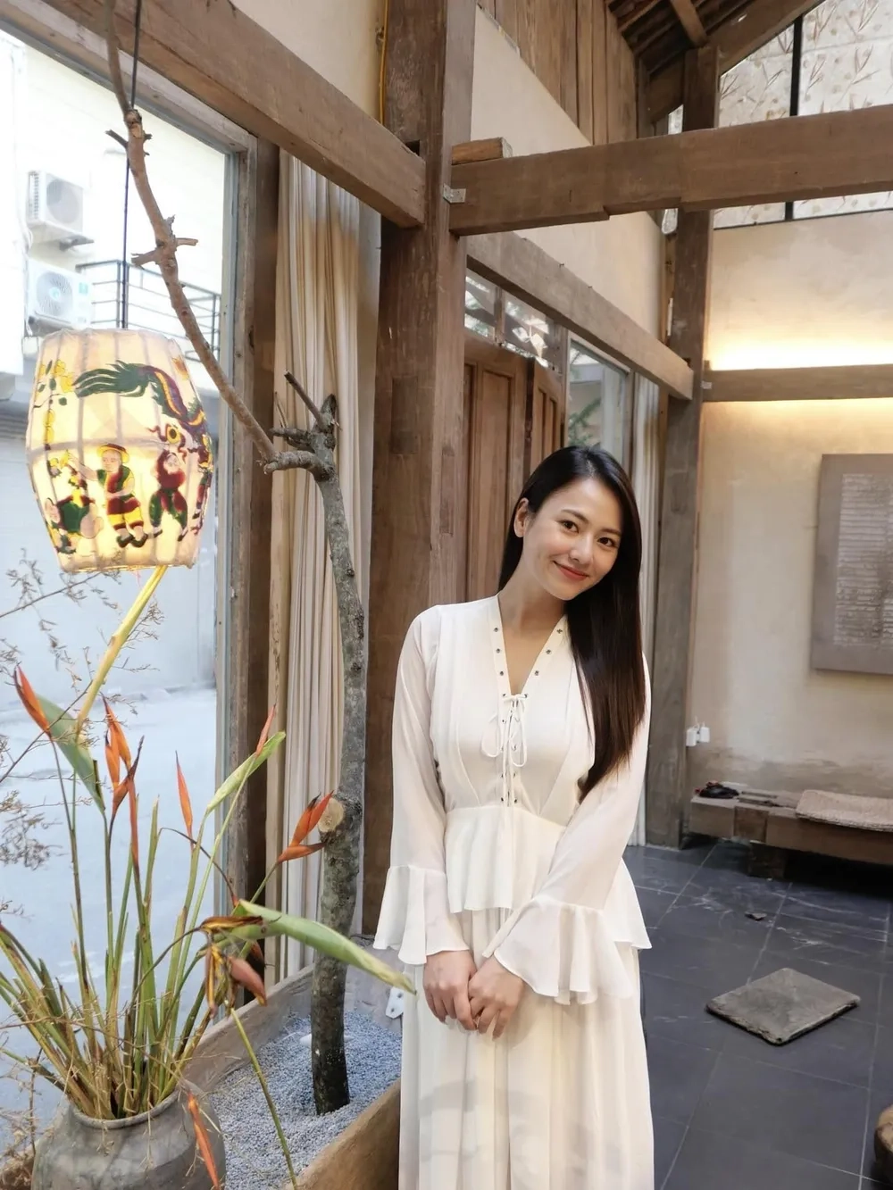 Nhiều người tò mò về chồng diễn viên Việt Hoa