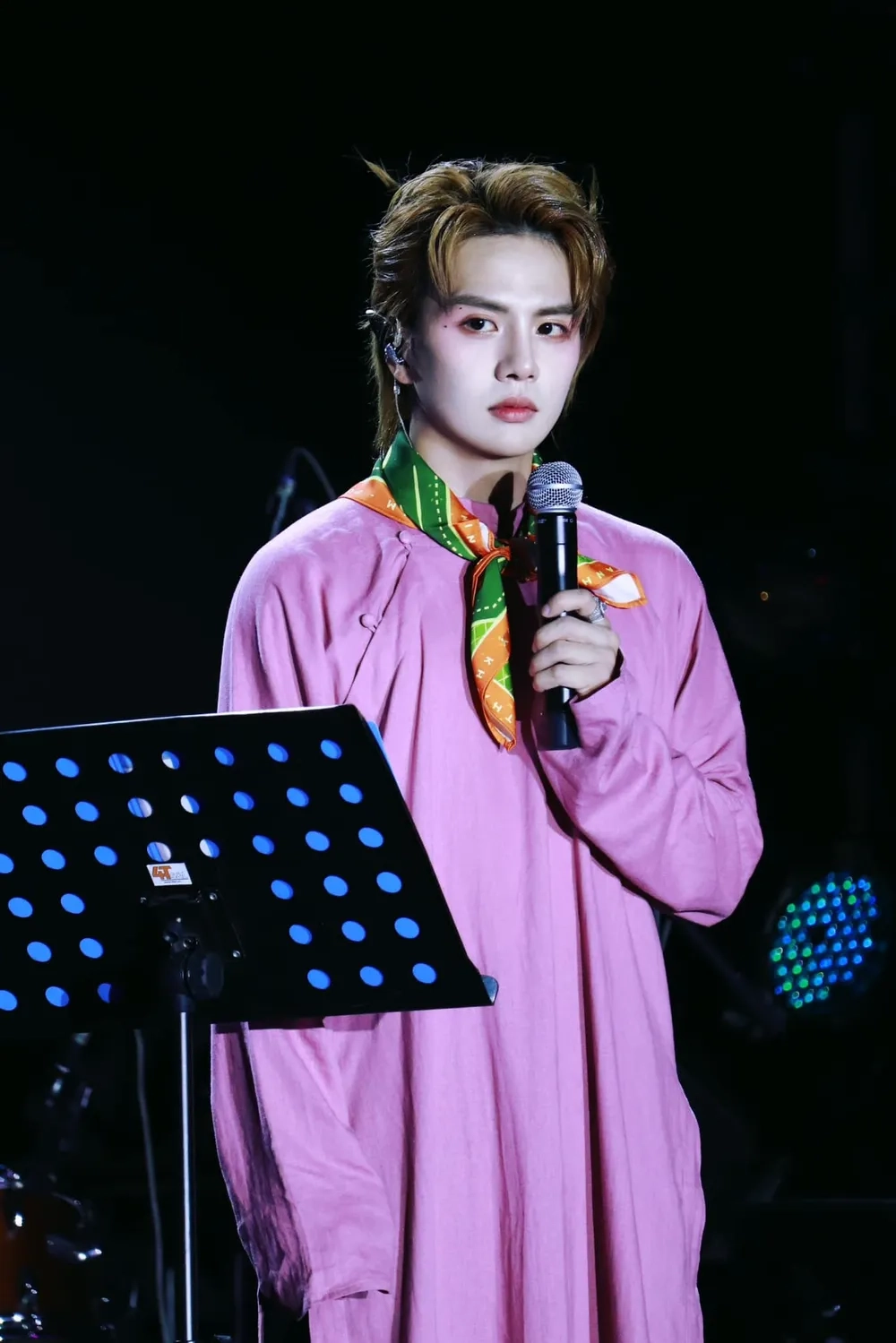 Hành trình tỏa sáng của Duy Khánh Vietnam Idol
