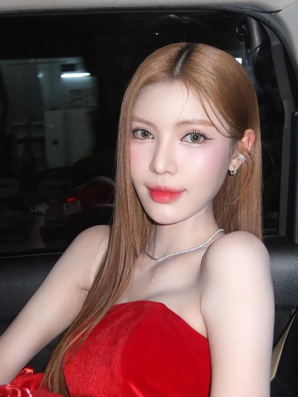 Vẻ ngoài nổi bật của Hoa hậu Tường San cao bao nhiêu