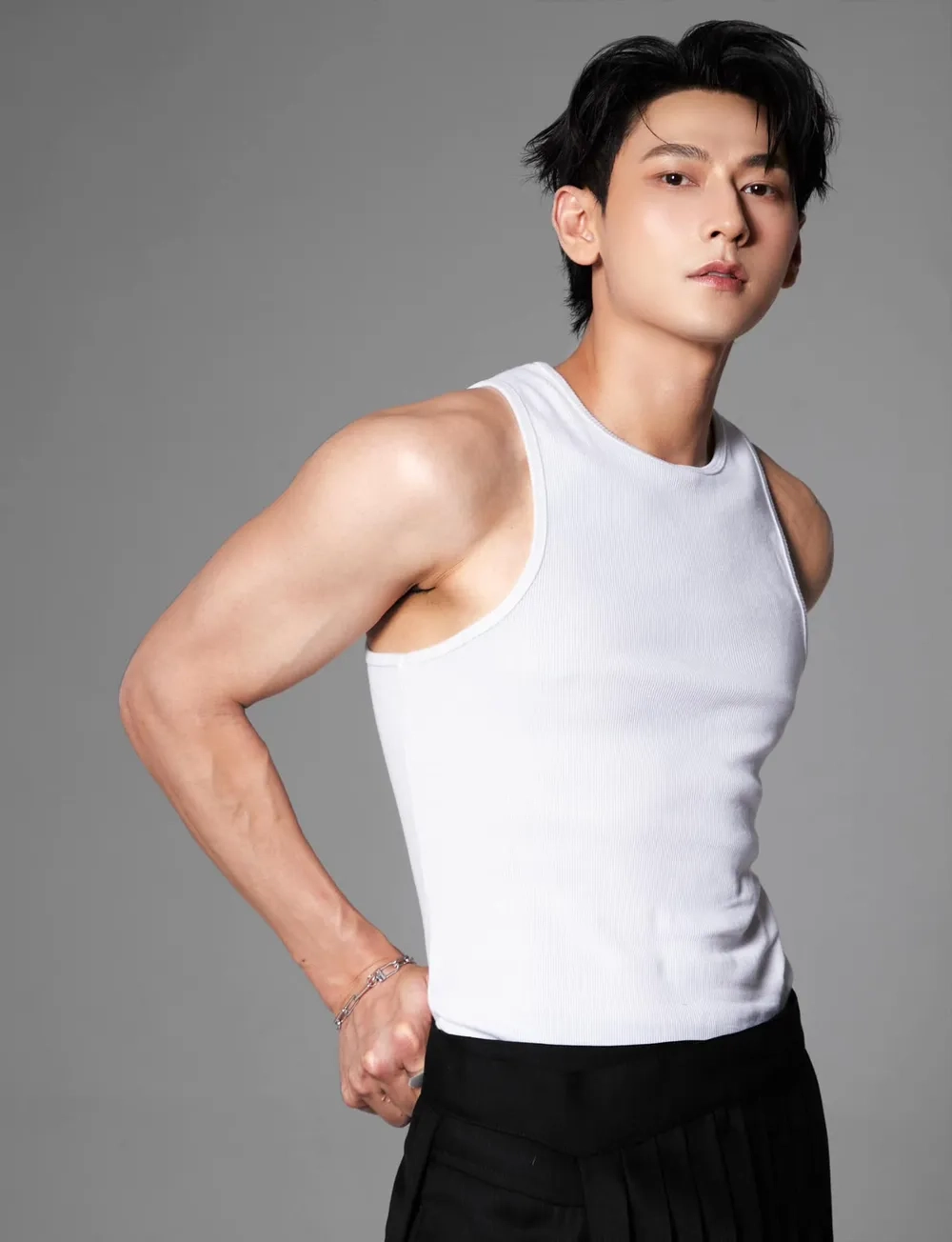 Trở lại đầy cuốn hút với Isaac 2024 Kpop
