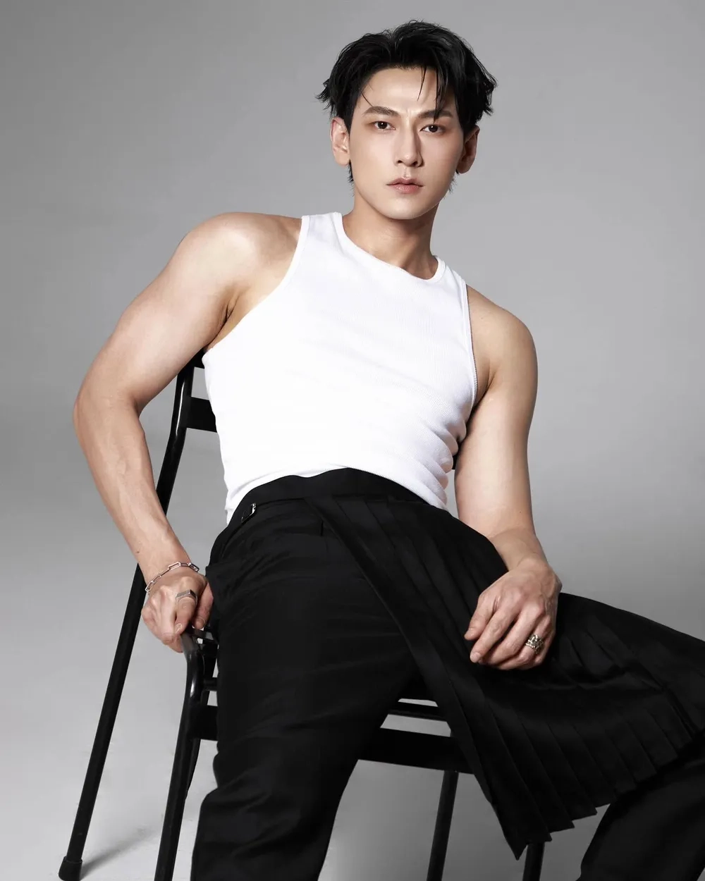 Tiểu sử chi tiết Isaac ngày/nơi sinh