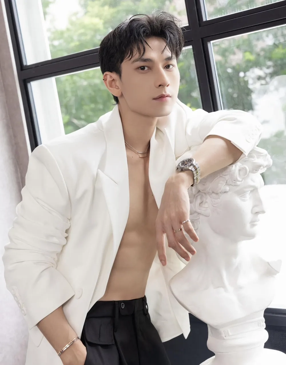 Thông tin đầy đủ Isaac ngày sinh