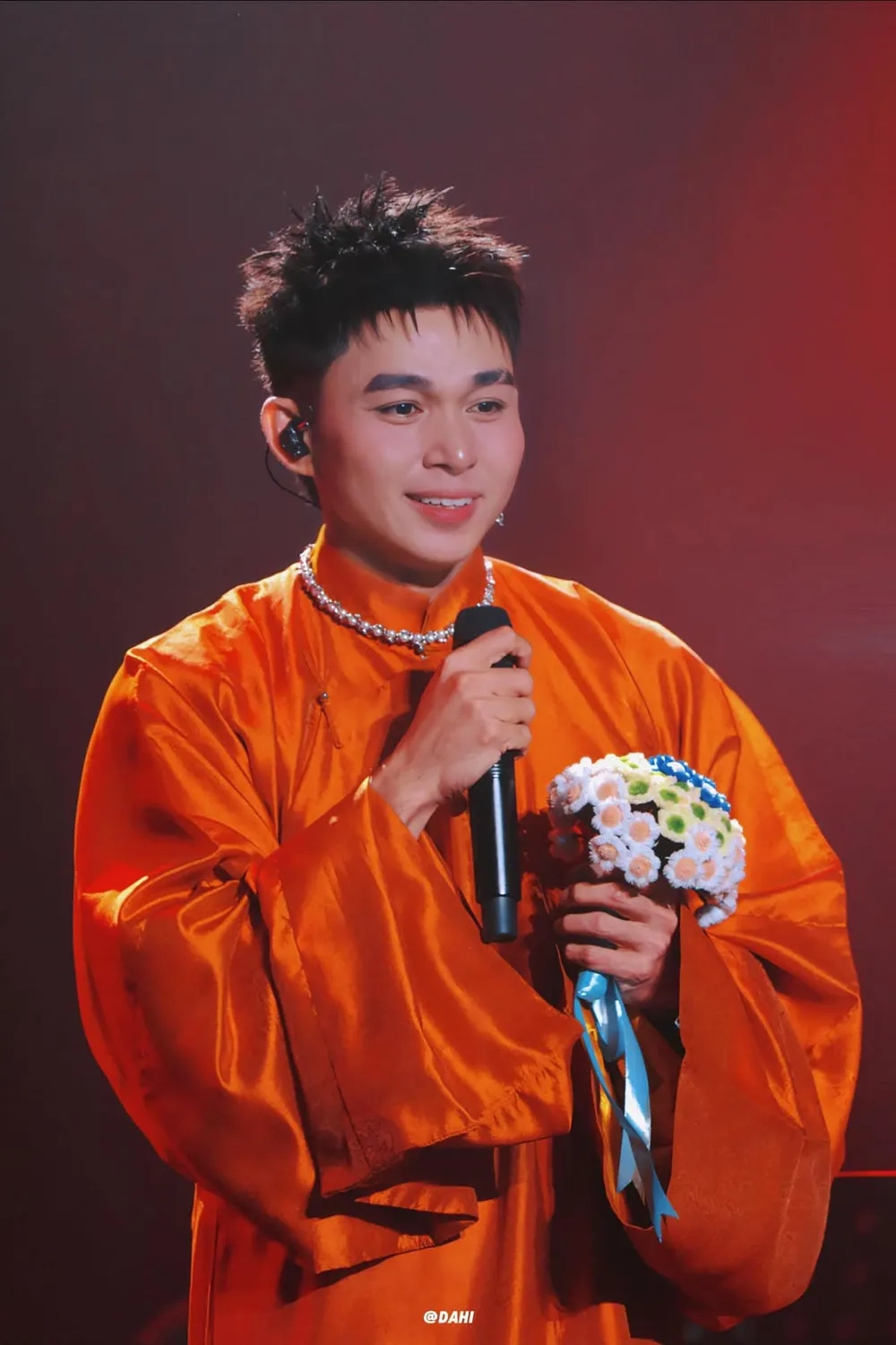 Phân cảnh cảm động trong Jun Phạm Sau lưng bố