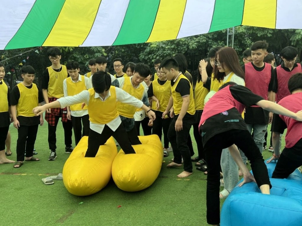 Khu vui chơi Bản Rõm lý tưởng cho trẻ vận động ngoài trời