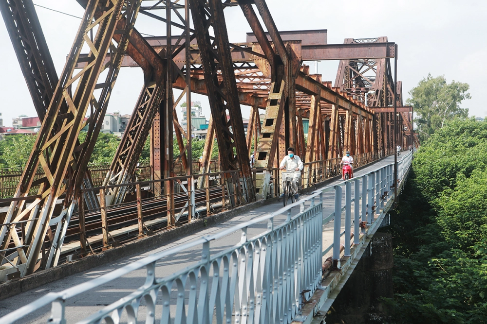 Cây cầu Long Biên một trong những công trình di sản của thủ đô